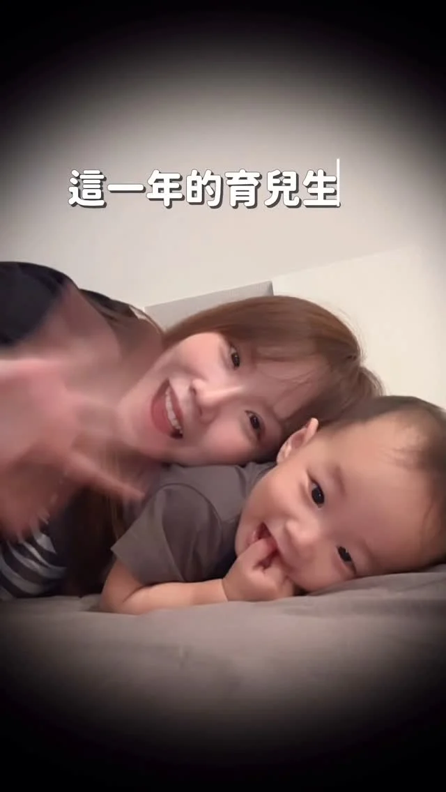 你家寶寶換尿布時也像在玩摔角嗎
自從Luca會翻身後
換尿布根本在鬥智鬥勇 無限翻身
換個尿布搞得像在參加障礙賽🤣

自從換了幫寶適奢寵幫拉拉褲後
站著換 趴著換 都ok  我輕鬆寶寶也輕鬆
現在換尿布只要幾秒鐘
很方便♡♡♡

幫寶適首款添加真蠶絲的尿布
超柔軟又親膚 透氣不悶熱
跟紅屁屁say byebye 不愧是幫寶適的頂配.ᐟ.ᐟ

▪️添加真蠶絲！超柔軟又親膚
▪️360度防漏包覆，服貼不卡肚，不怕側漏
▪️特殊葉脈導流設計，快速吸收不回滲
▪️透氣蓬鬆纖維，夏天穿超ok 透氣不悶熱
▪️彈性後腰圍穿起來更舒適 也不怕炸💩啦

好康預告
momo 6/5-6/6 買一箱送一包
再贈200mo幣 滿額還享11% mo幣回饋
算下來單包只要$328超划算💗
 優惠倒數中，先加購物車準沒錯

除此之外
6/5-6/6 日用超大牌活動日
幫寶適商品消費滿$4999送雙面鍋不沾鍋
滿$5999聲光四輪電動車 (2擇1)

@momoshopping
#momo購物網#momo#幫寶適#奢寵幫#頂配專為金屁屁

首款: 指幫寶適品牌內首款：頂配: 指幫寶適品牌內頂級；添加真蠶絲: 指表層添加蠶絲；360度: 指腰圍設計；全包裹: 指全方位；不勒肚: 指本產品彈性良好；透氣: 指產品透氣性好；售價、優惠由通路決定